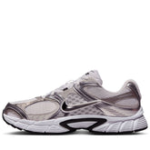 Nike V5 RNR - White/Black