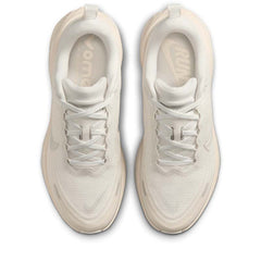 Women's Nike Vomero Plus - Summit White/Chalk