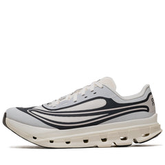On Cloudflow 5 AD IKON - Ivory/Black