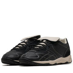 Puma King Indoor Icons - Black/Frosted Ivory