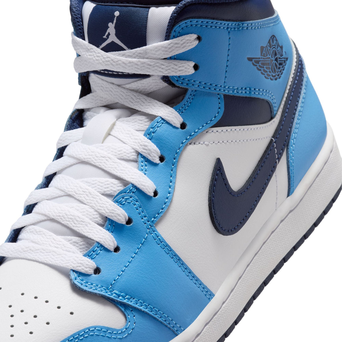 AIR JORDAN 1 MID - UNIVERSITY BLUE