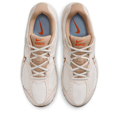 Nike V5 RNR - Sail/Light British Tan