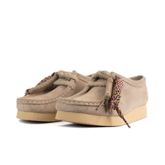 CLARKS WALLABEE - SAND SUEDE
