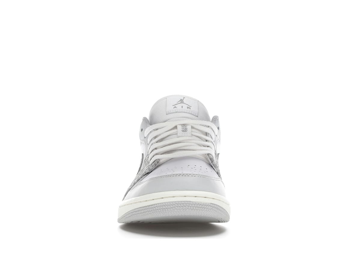 Jordan 1 Low PRM Smoke Grey Elephant – Casual Style Meets Iconic Design