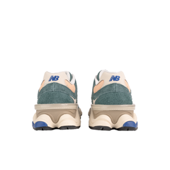 New Balance 9060 - Green Orange