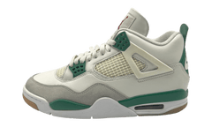 Jordan 4 Retro SB "Pine Green" (PreOwned)